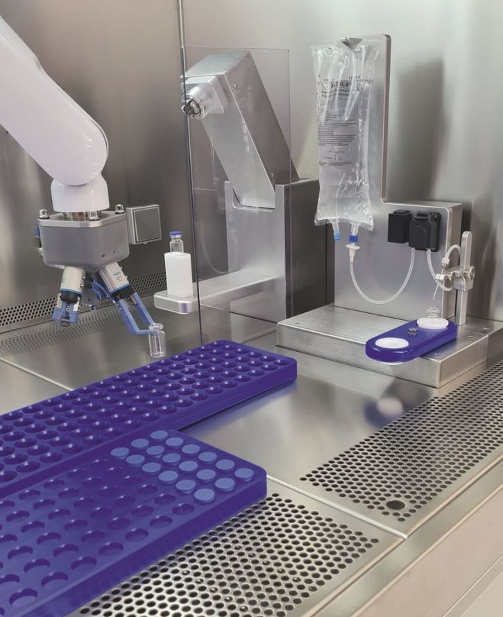 Inneneinrichtung des automatisierten Arbeitsplatzes im Labormaßstab.